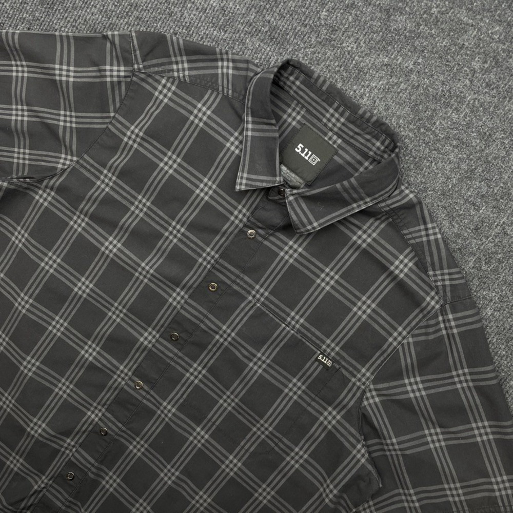 5.11 Tactical Shirt Mens Medium Gray Black Plaid Short Sleeve Snap Button Shirt